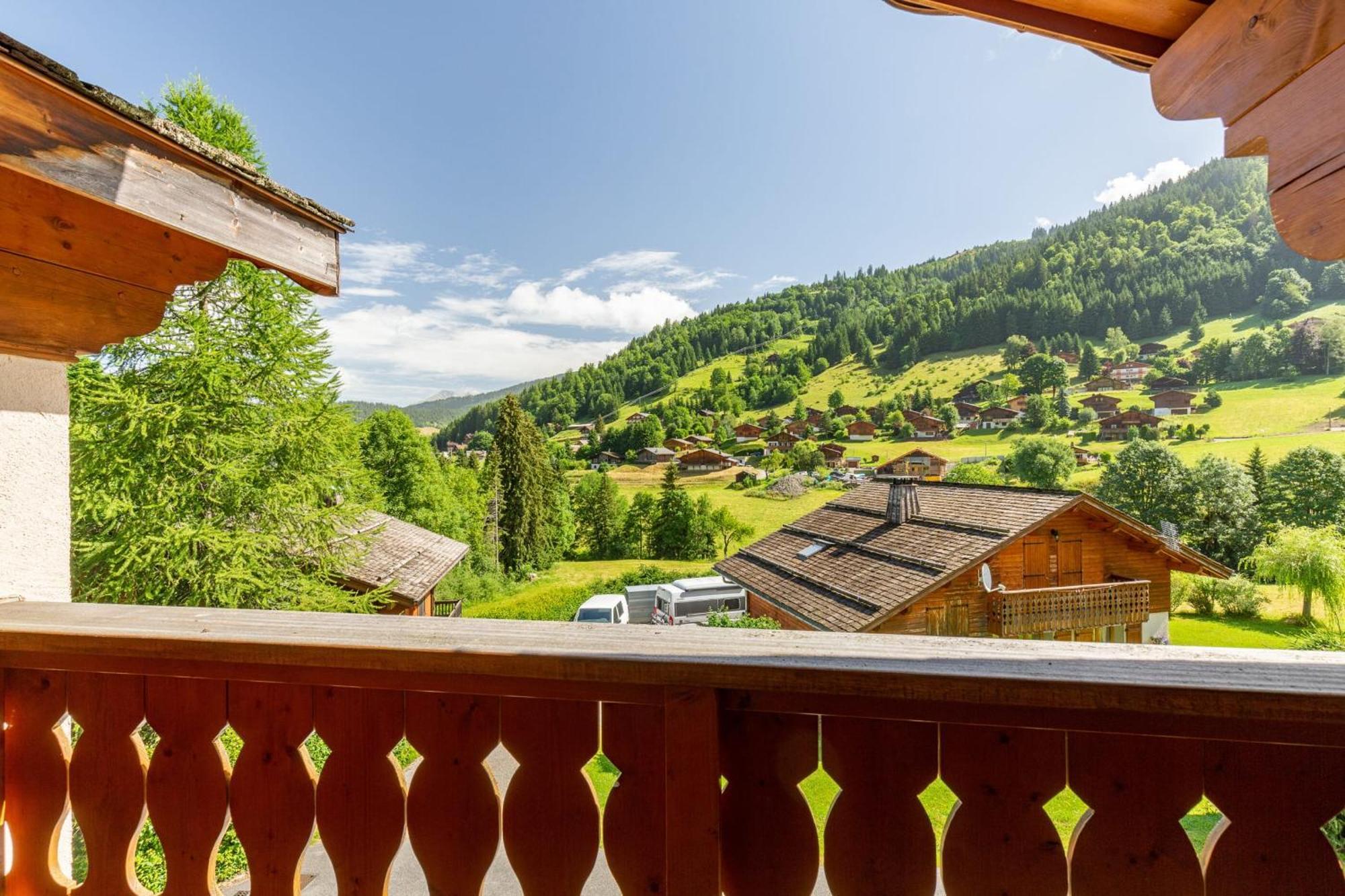 Quiet Apartment Near The Slopes La Clusaz Exterior photo